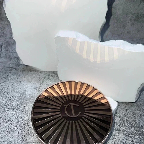 CHARLOTTE TILBURY BEAUTIFUL SKIN SUN KISSED GLOW BRONZER COLOR 1‎ FAIR/PALE NIB - Picture 3 of 6